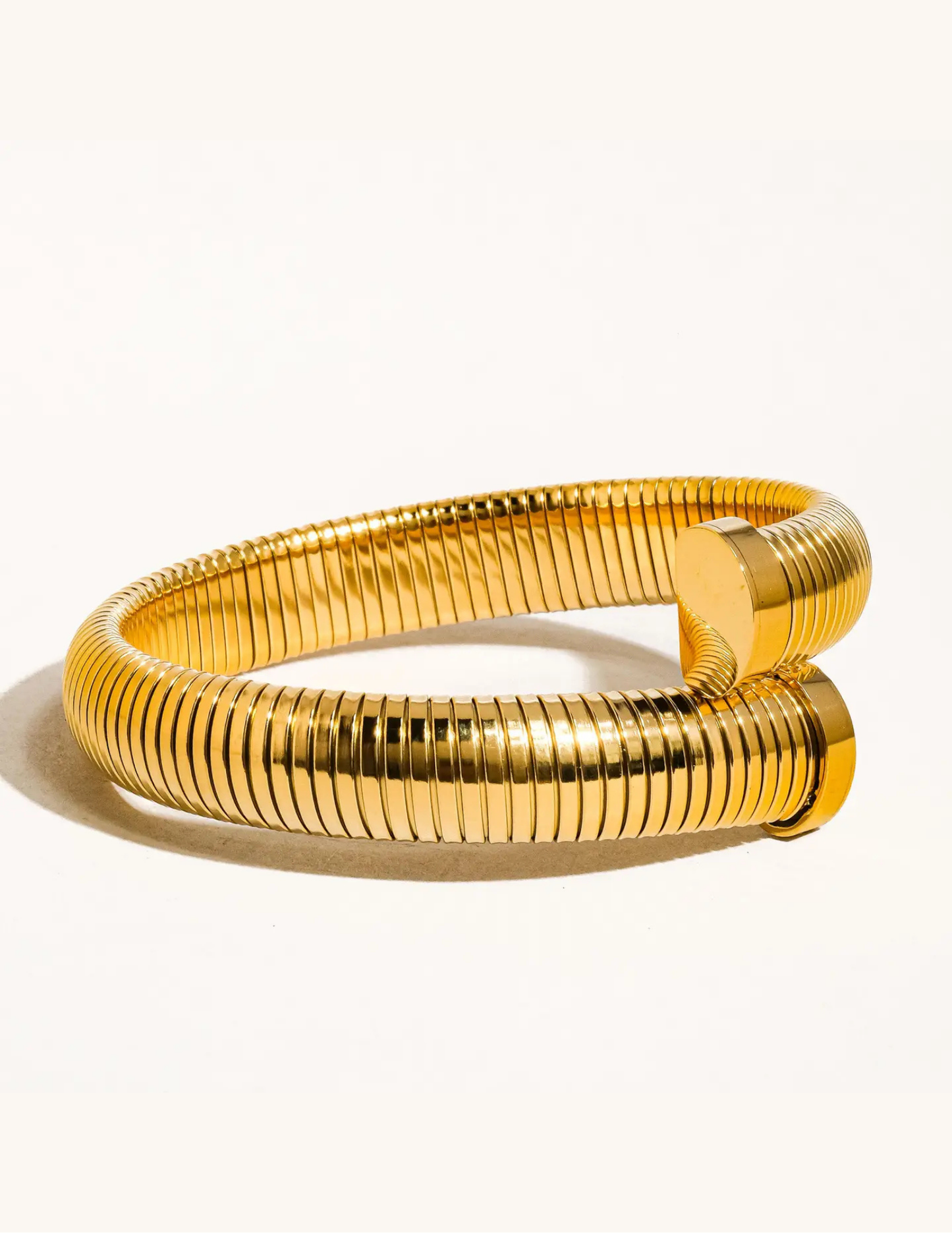 Dehors 18K Gold Non-Tarnish Bold Bangle - Tres Chic Boutique