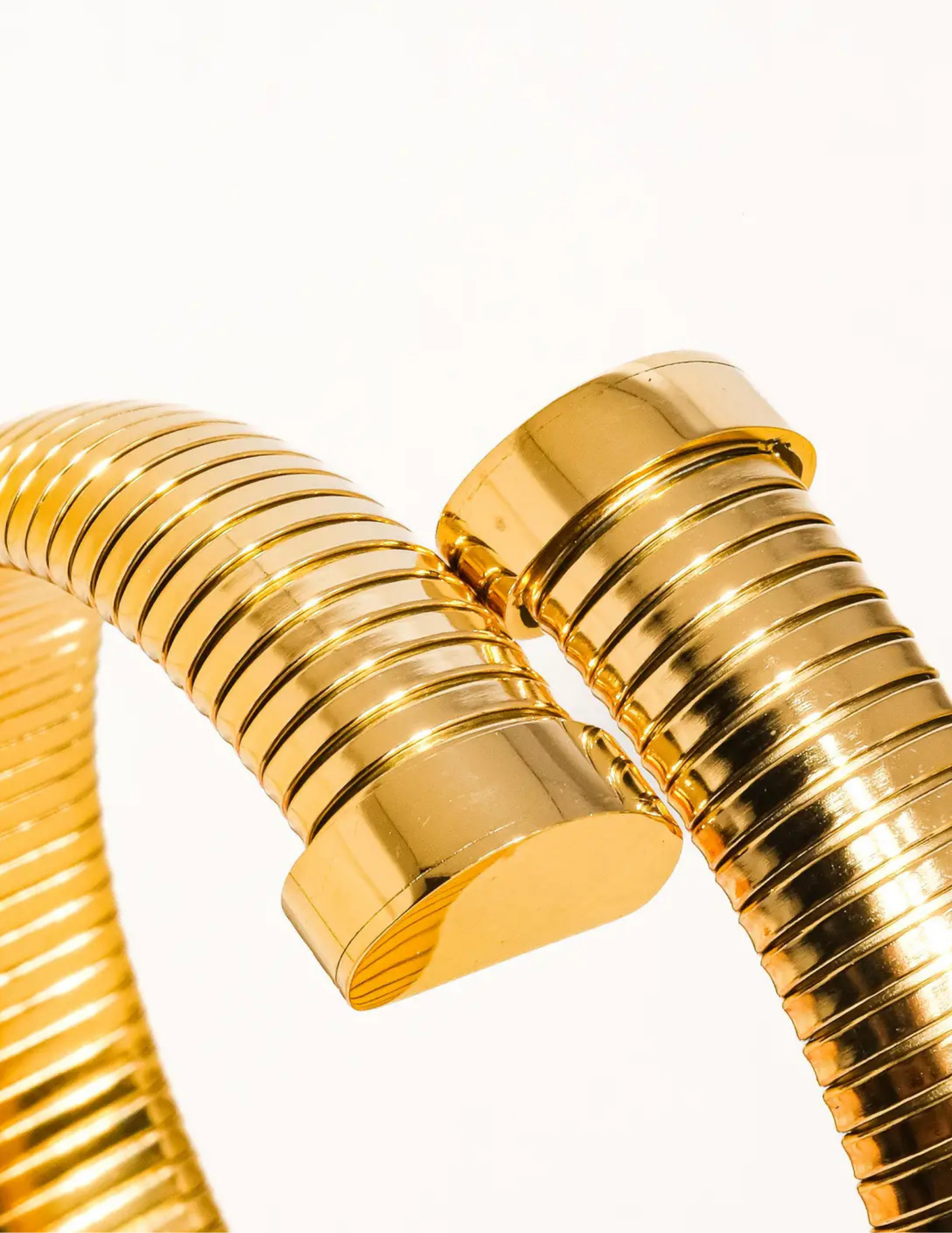 Dehors 18K Gold Non-Tarnish Bold Bangle - Tres Chic Boutique