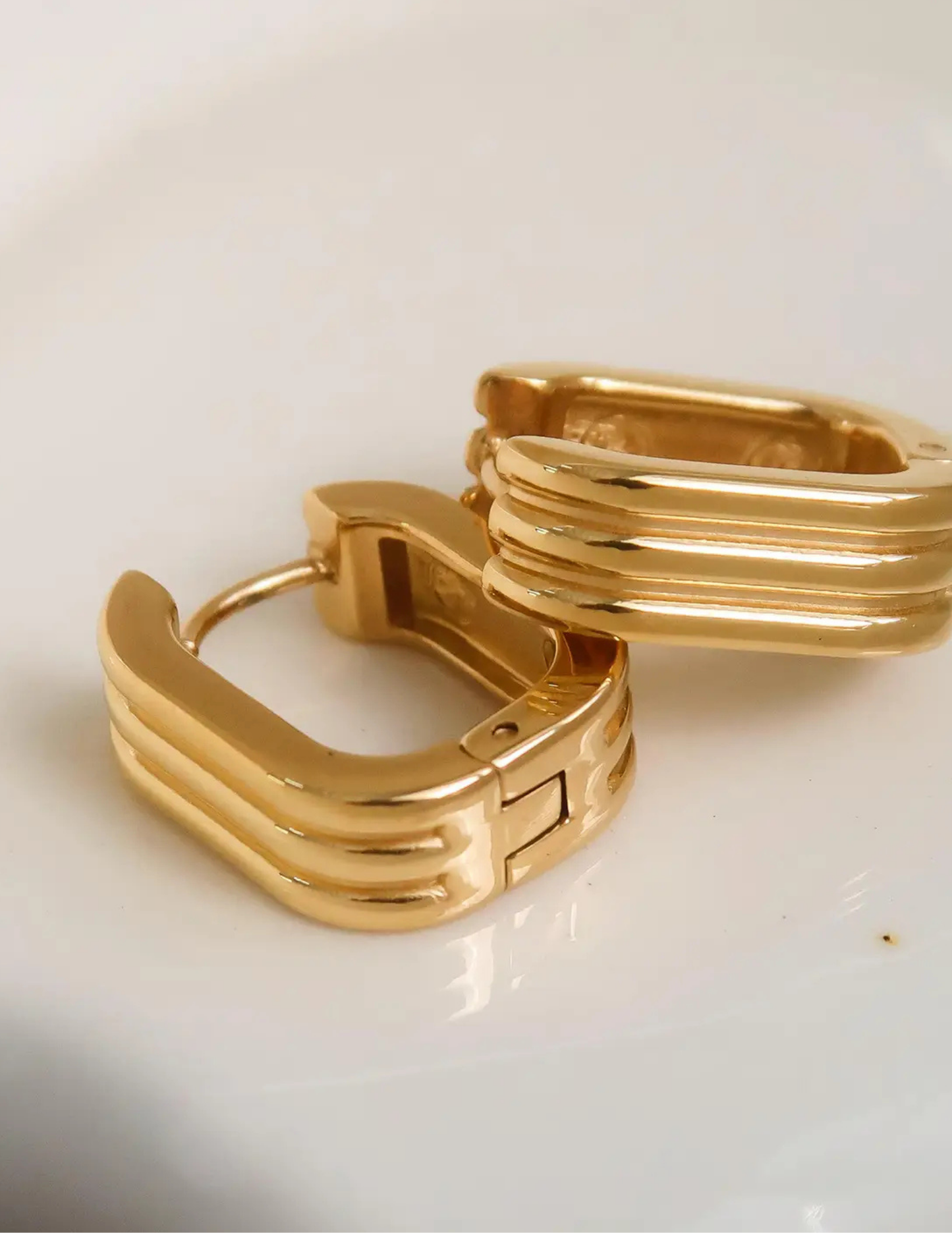 Noa 18K Gold Non-Tarnish Stripe Hoop Earring - Tres Chic Boutique