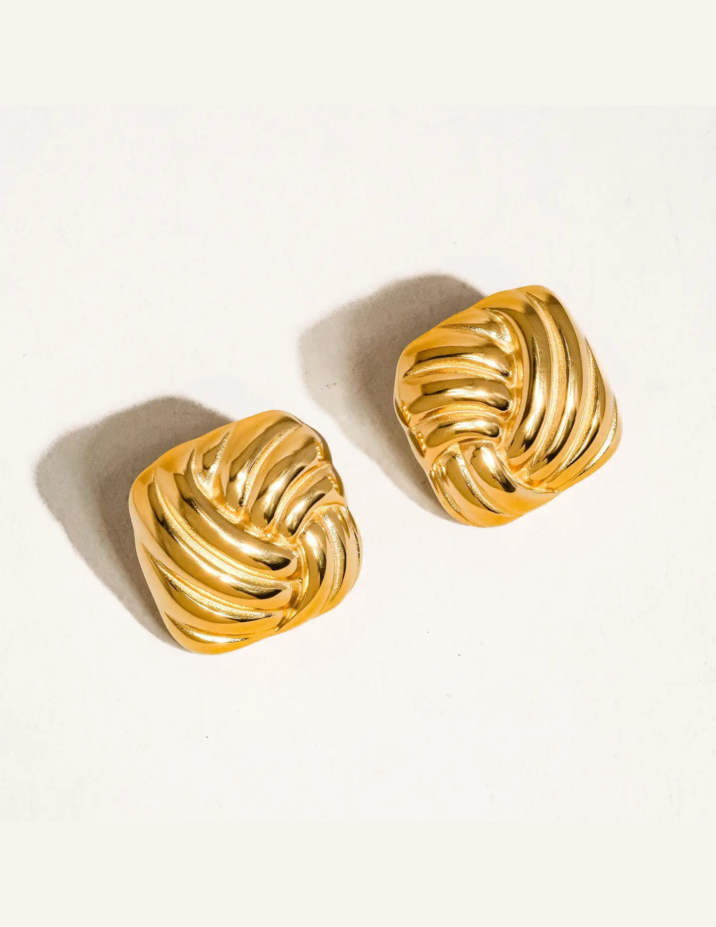 Thel 18K Gold Non-Tarnish Wavy Square Studs - Tres Chic Boutique