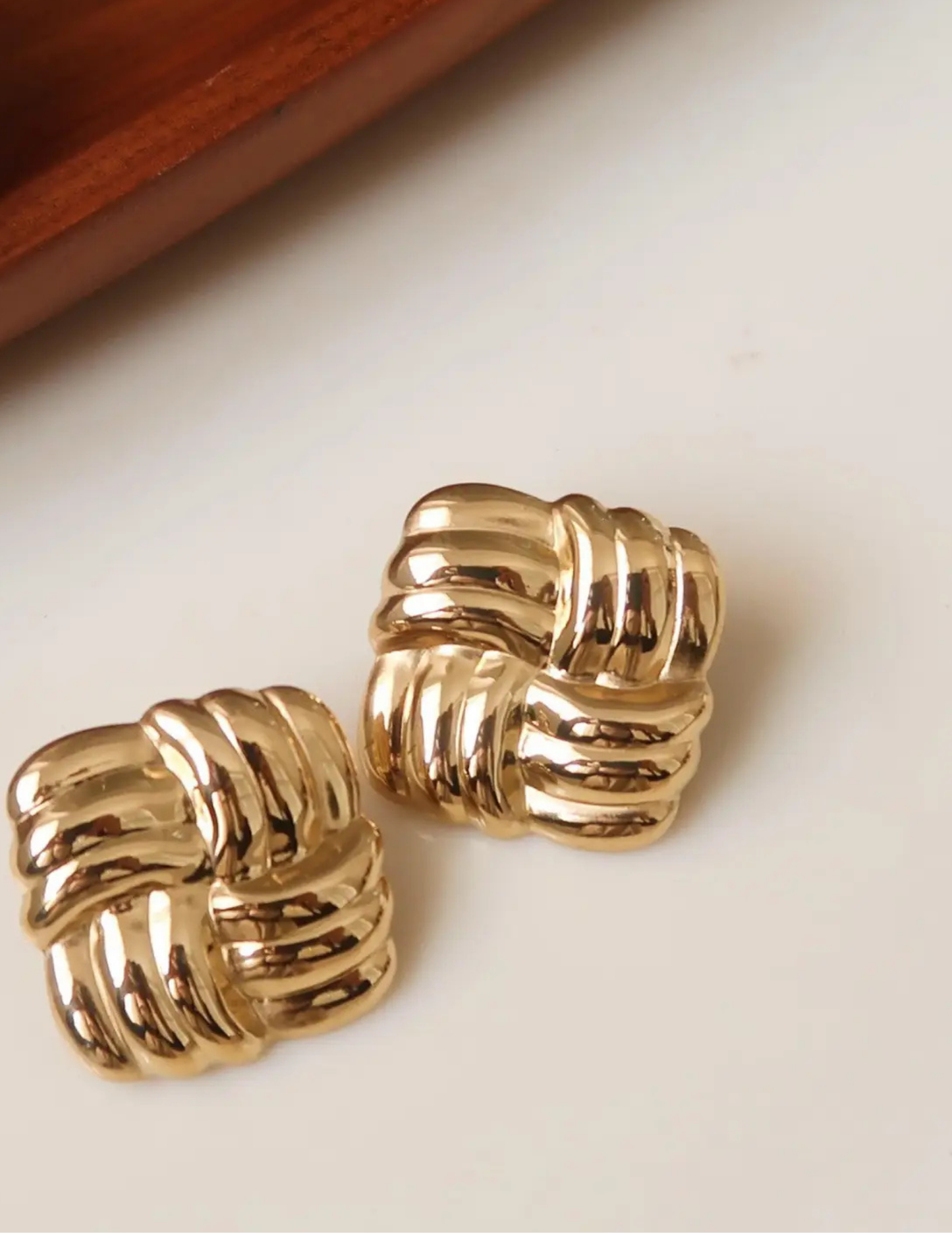 Luella 18K Gold Non-Tarnish Textured Knot Stud Earring - Tres Chic Boutique