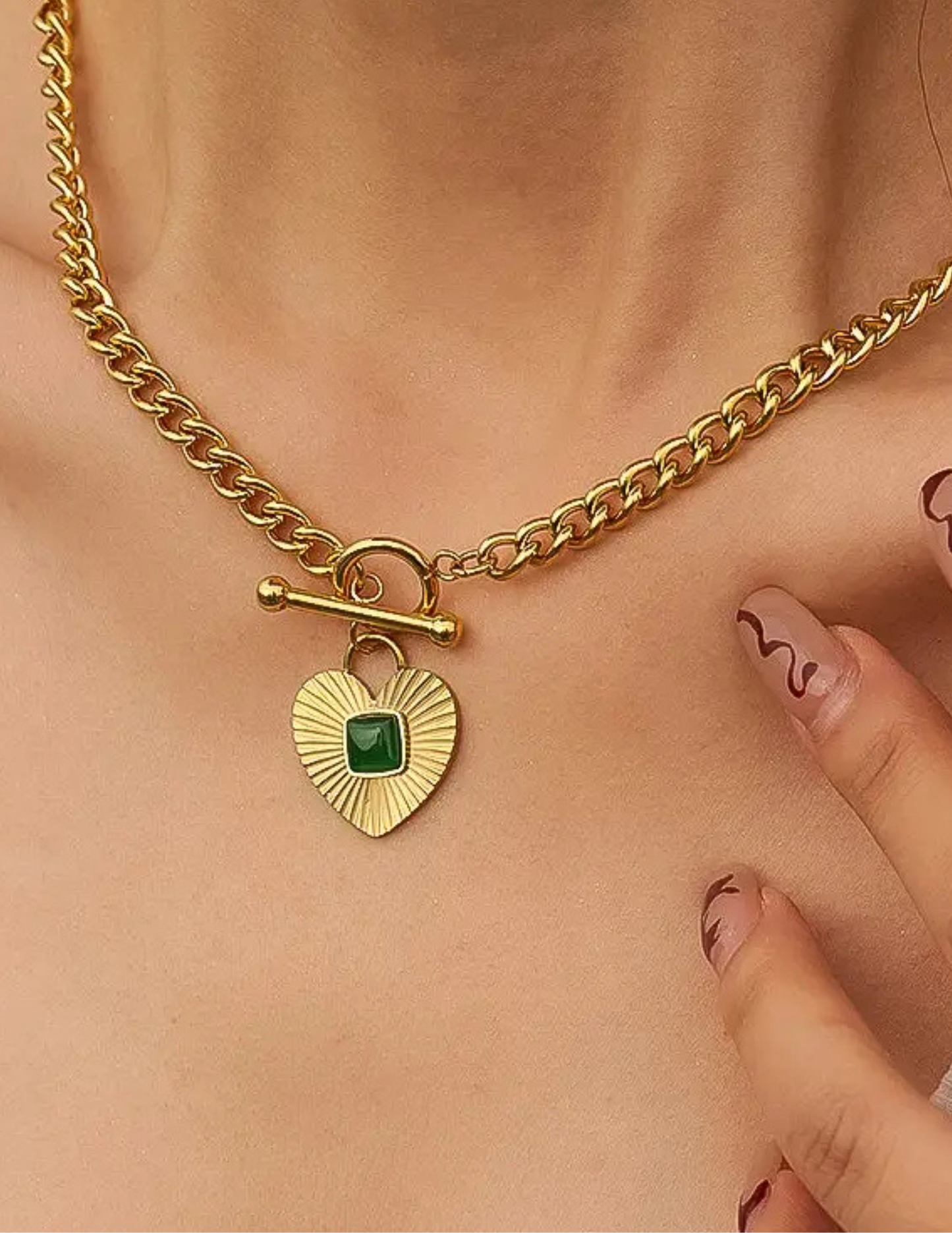 Après 18K Gold Non-Tarnish Green Heart Chain Necklace - Tres Chic Boutique