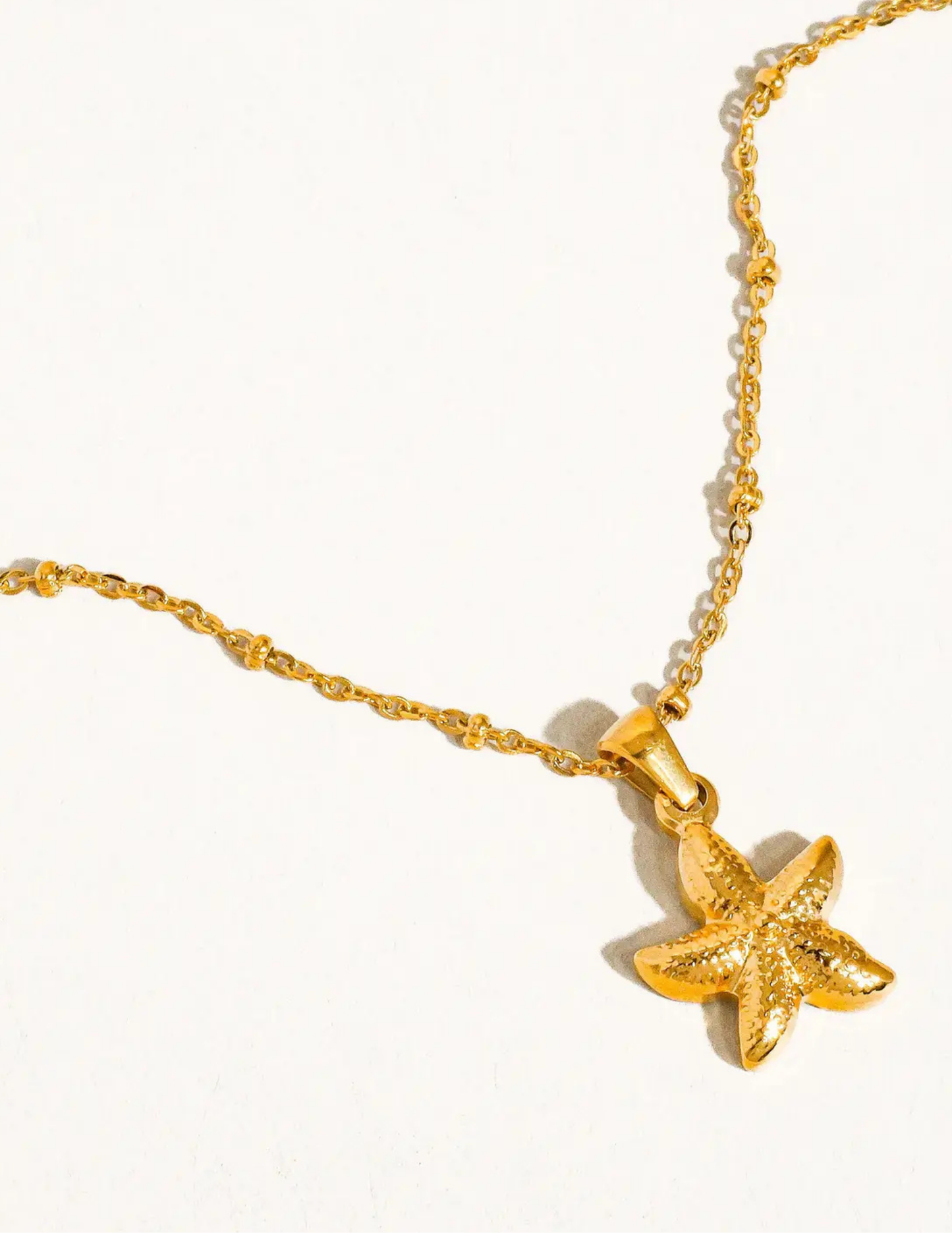 Astraia 18K Gold Non-Tarnish Star Necklace - Tres Chic Boutique