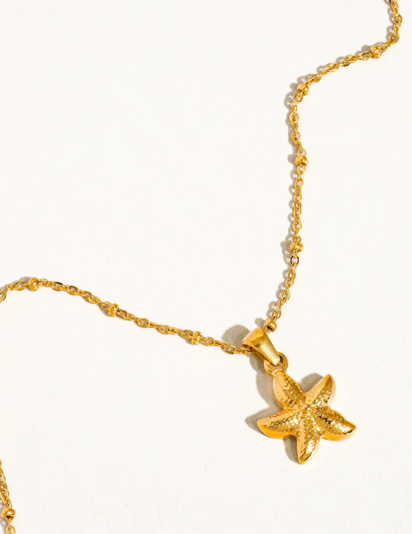 Astraia 18K Gold Non-Tarnish Star Necklace - Tres Chic Boutique