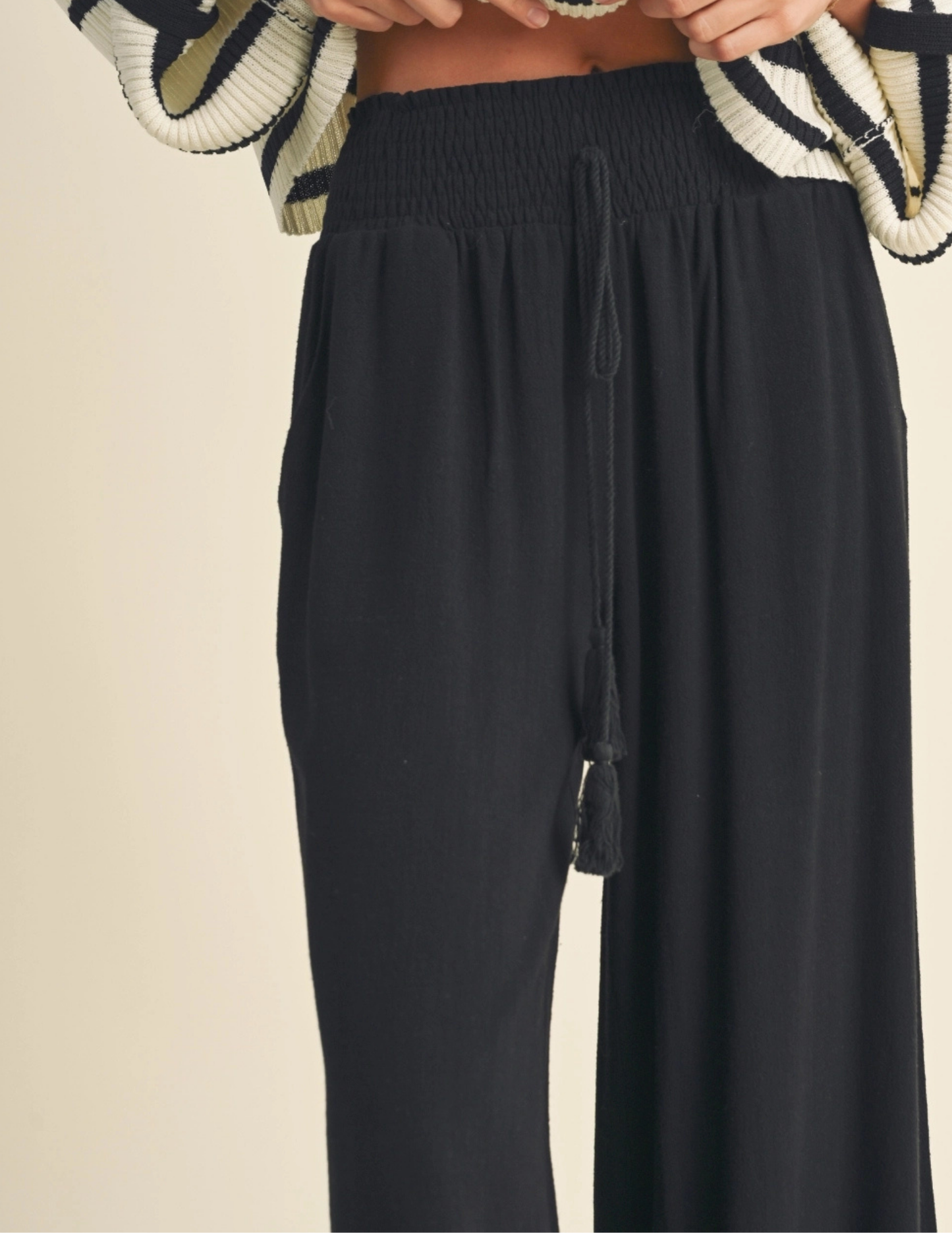 Linen Smocked Waist Pants- Black