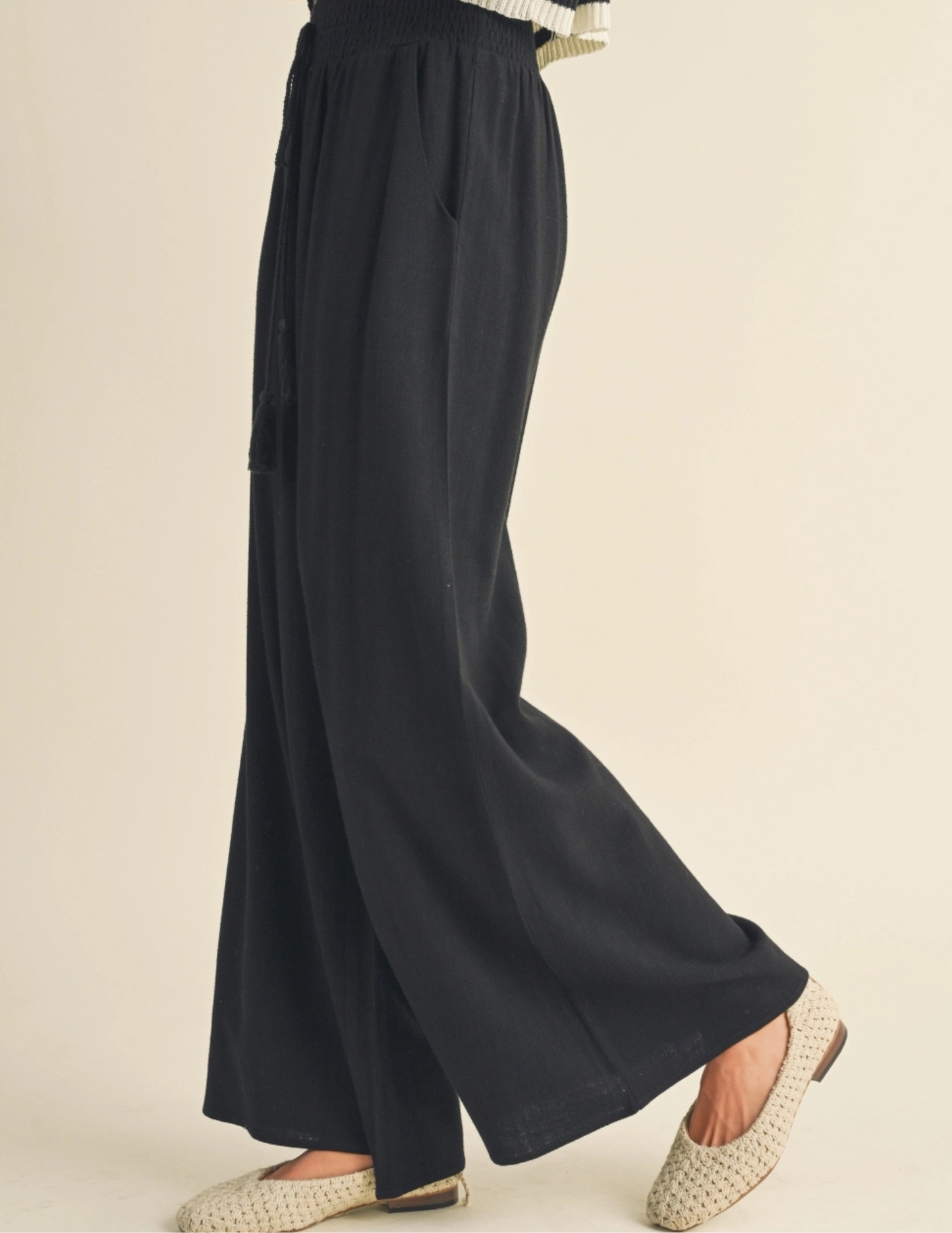 Linen Smocked Waist Pants- Black