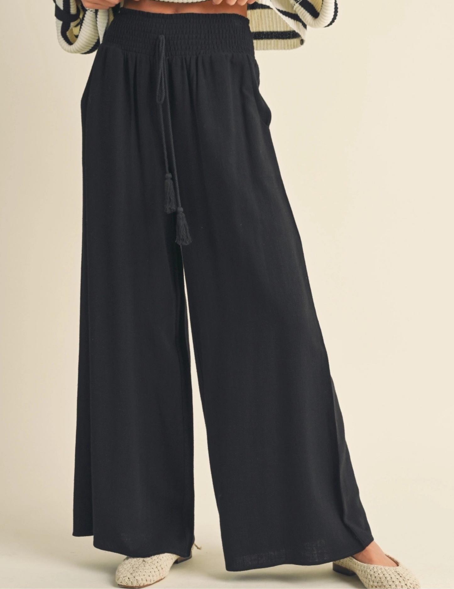 Linen Smocked Waist Pants- Black