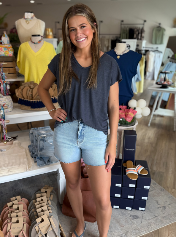 Charcoal V-Neck Linen Tee - Tres Chic Boutique