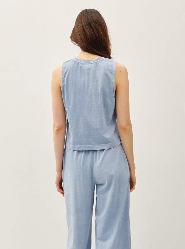Denim Cropped Basic V-Neck Tank - Tres Chic Boutique