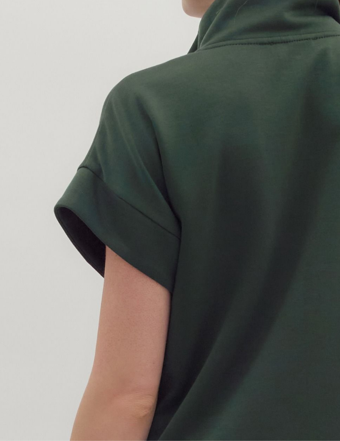 On The Go Forest Top - Tres Chic Boutique