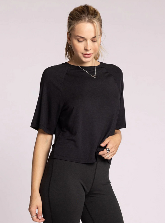 Hilda Tee- Black - Tres Chic Boutique