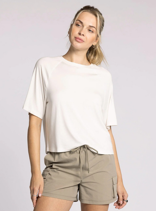 Hilda Tee- White - Tres Chic Boutique
