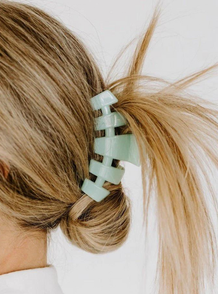 Almond Beige Medium Hair Clip