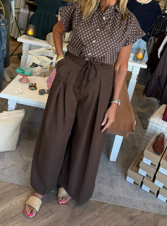 Pleated Detail Wide Leg Pants -Brown