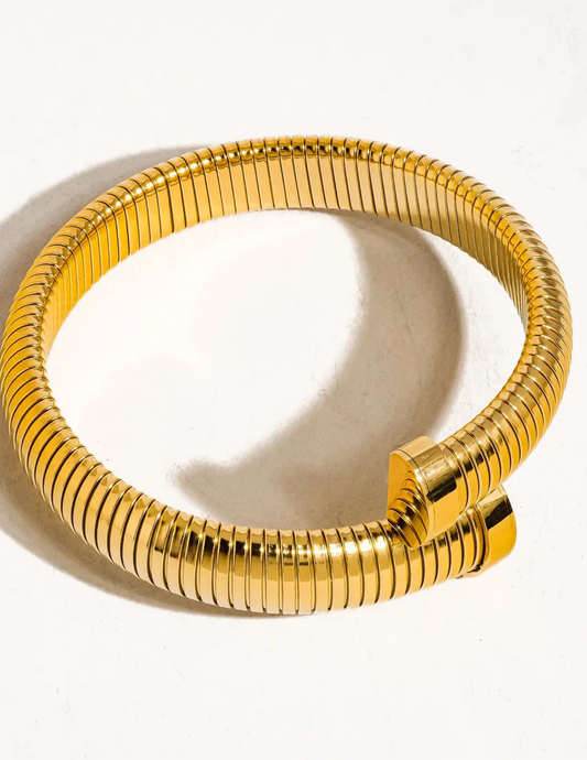 Dehors 18K Gold Non-Tarnish Bold Bangle - Tres Chic Boutique