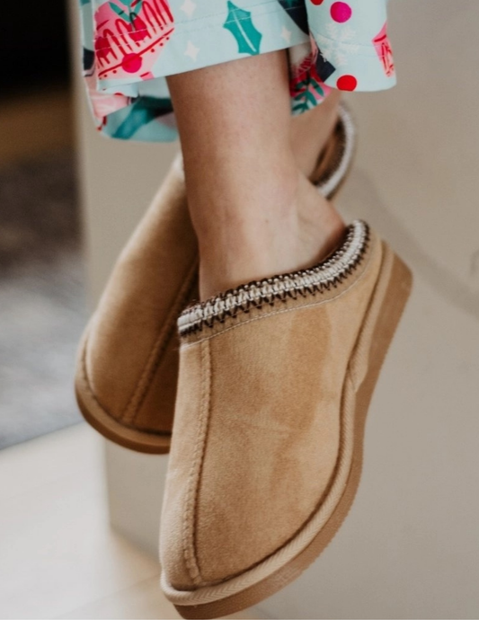Sand Embroidered Comfy Slippers