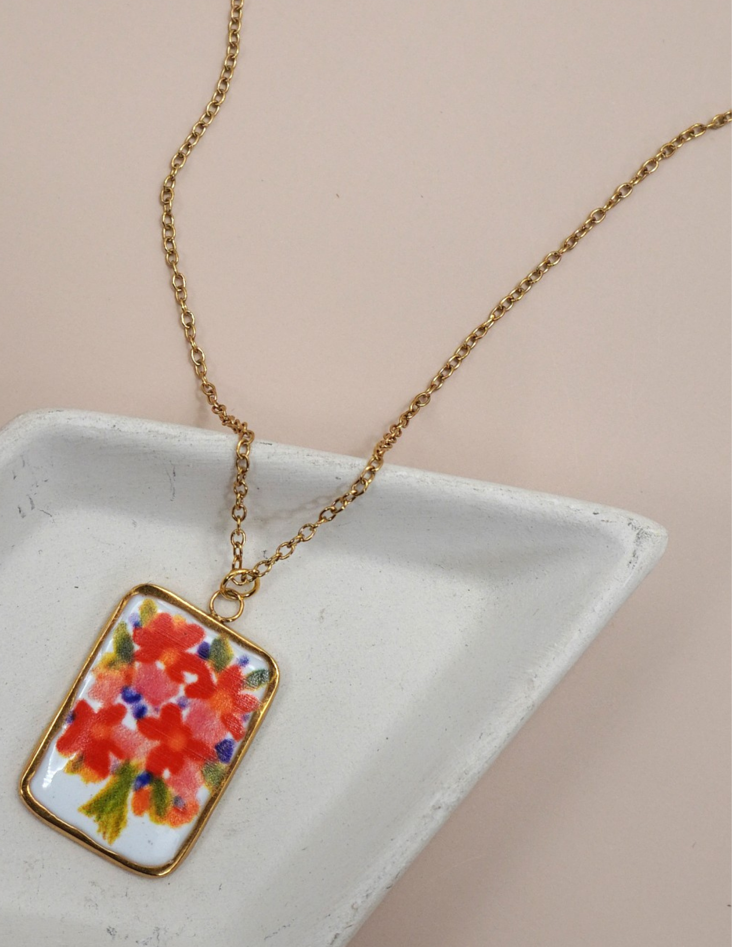 18K Stainless Steel Tarnish Free Waterproof Neck