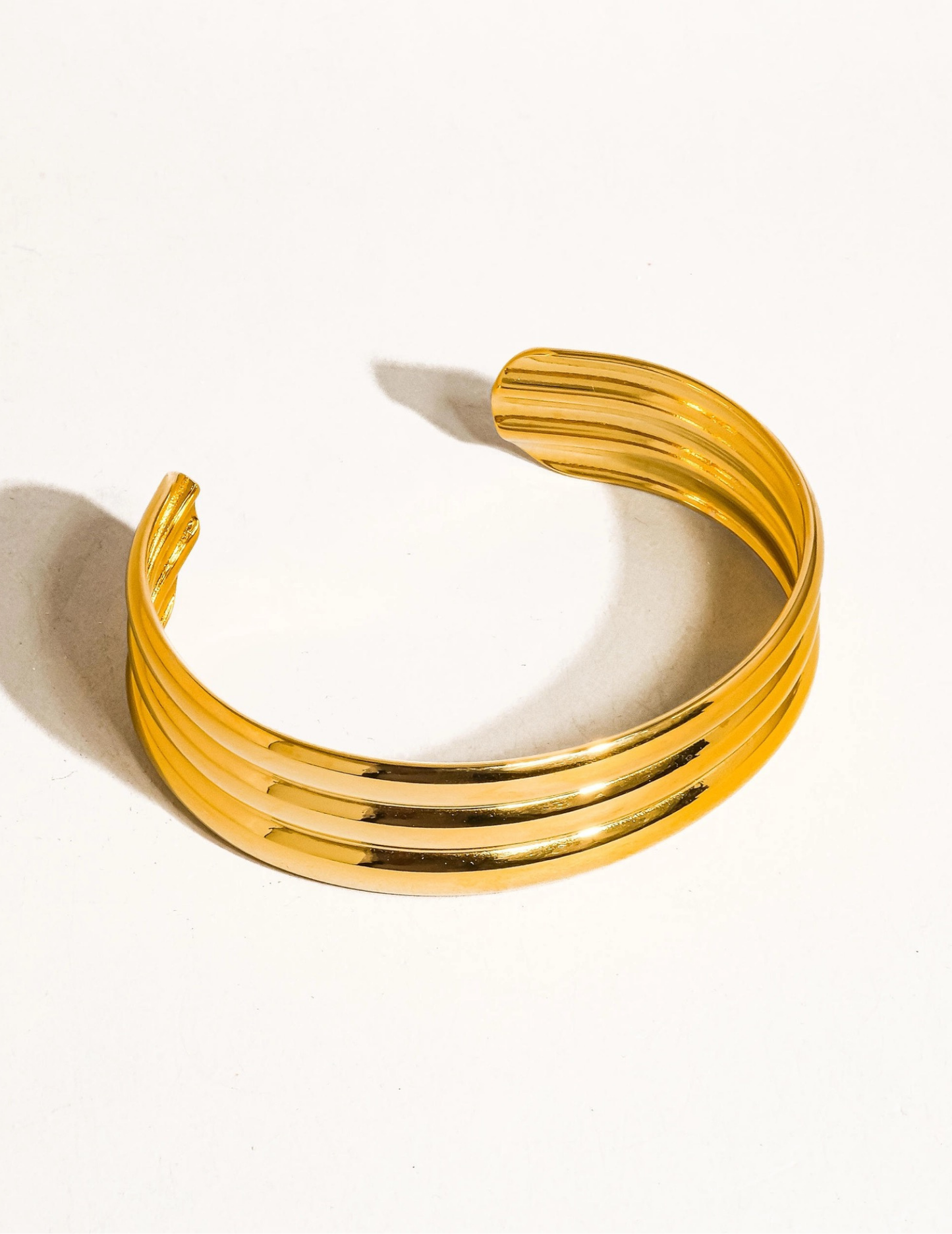 Elodie 18K Gold Non-Tarnish Stripe Bold Bangle