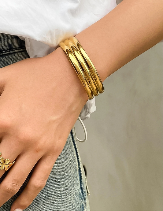 Elodie 18K Gold Non-Tarnish Stripe Bold Bangle