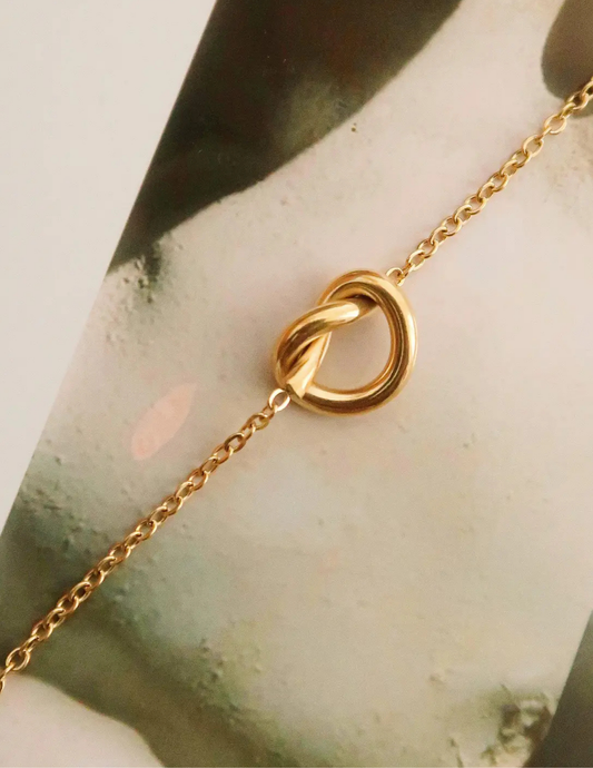 Aimee 18K Gold Petite Heart Non-Tarnish Necklace - Tres Chic Boutique