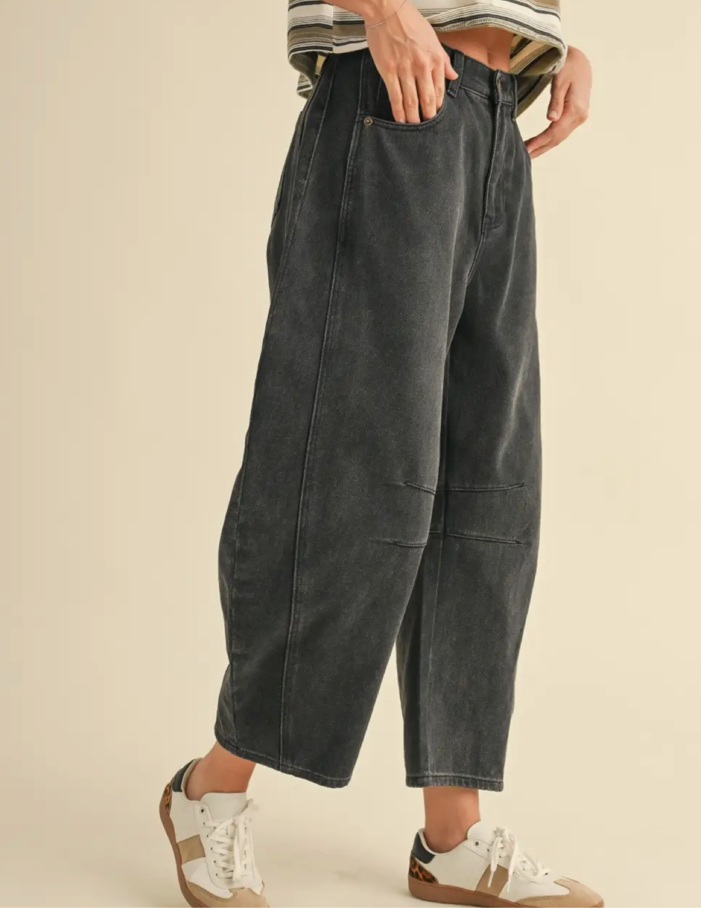 Black Barrel Jean