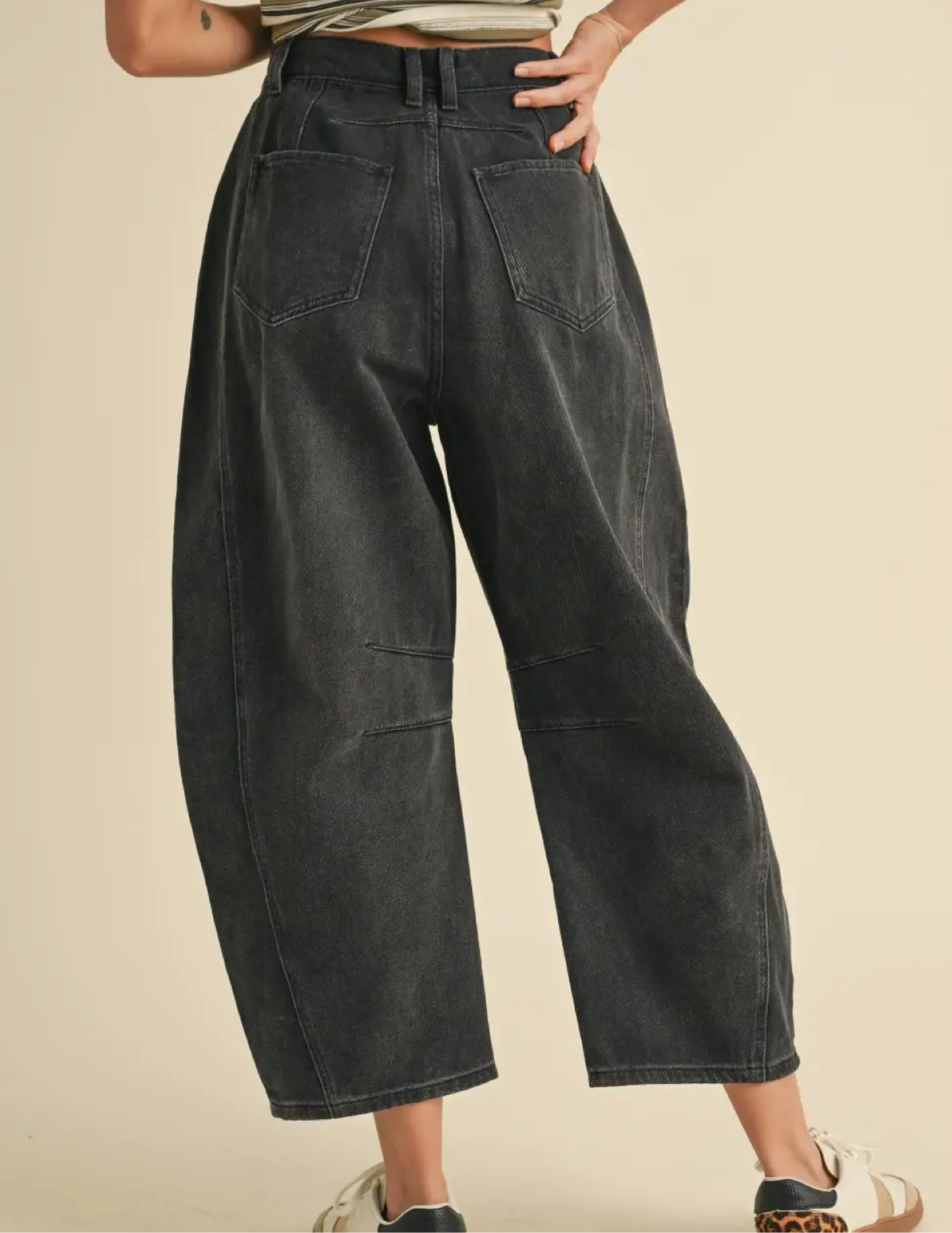 Black Barrel Jean