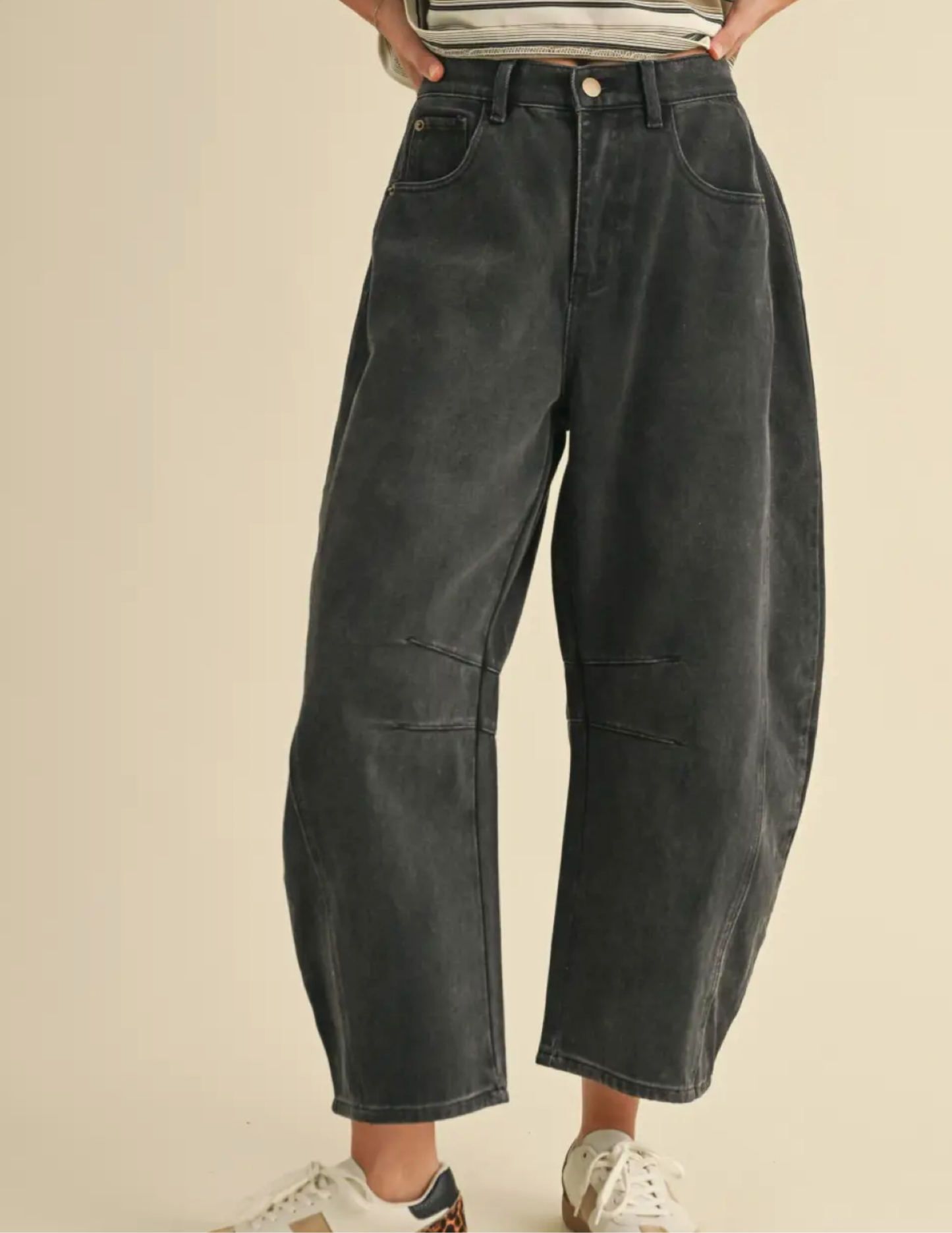 Black Barrel Jean