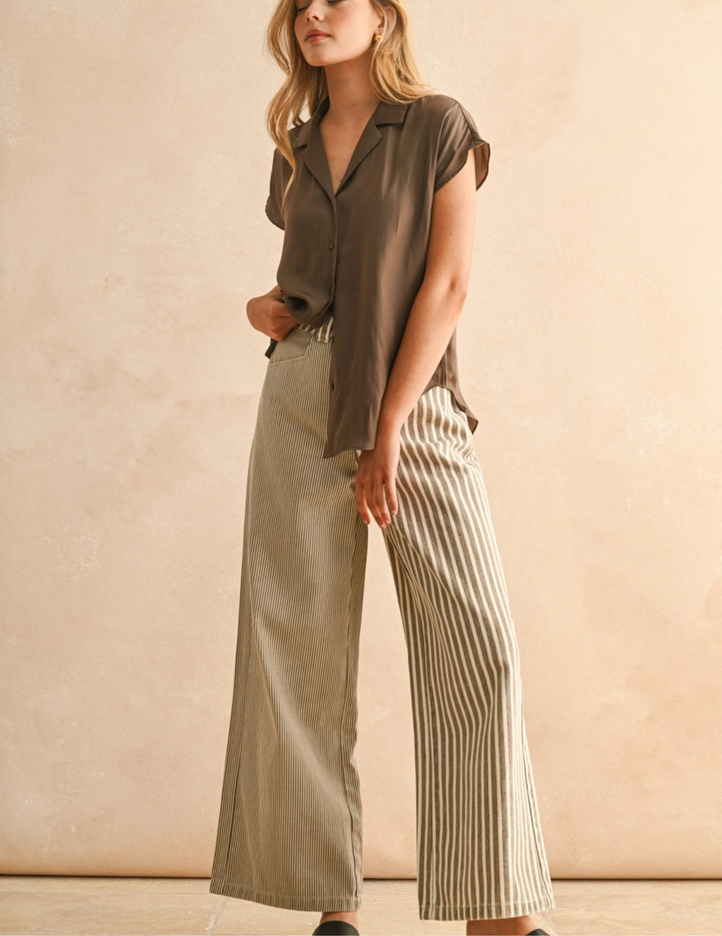 Stripe Fabric Mixed Pants- Brown