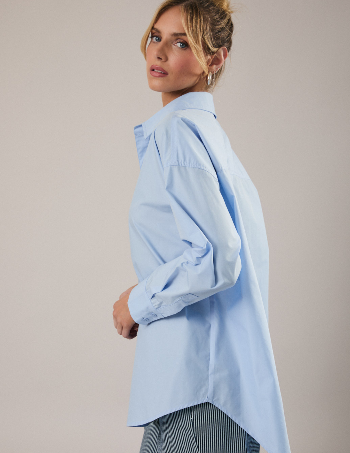 Long Sleeve Overfit Shirt- Light Blue