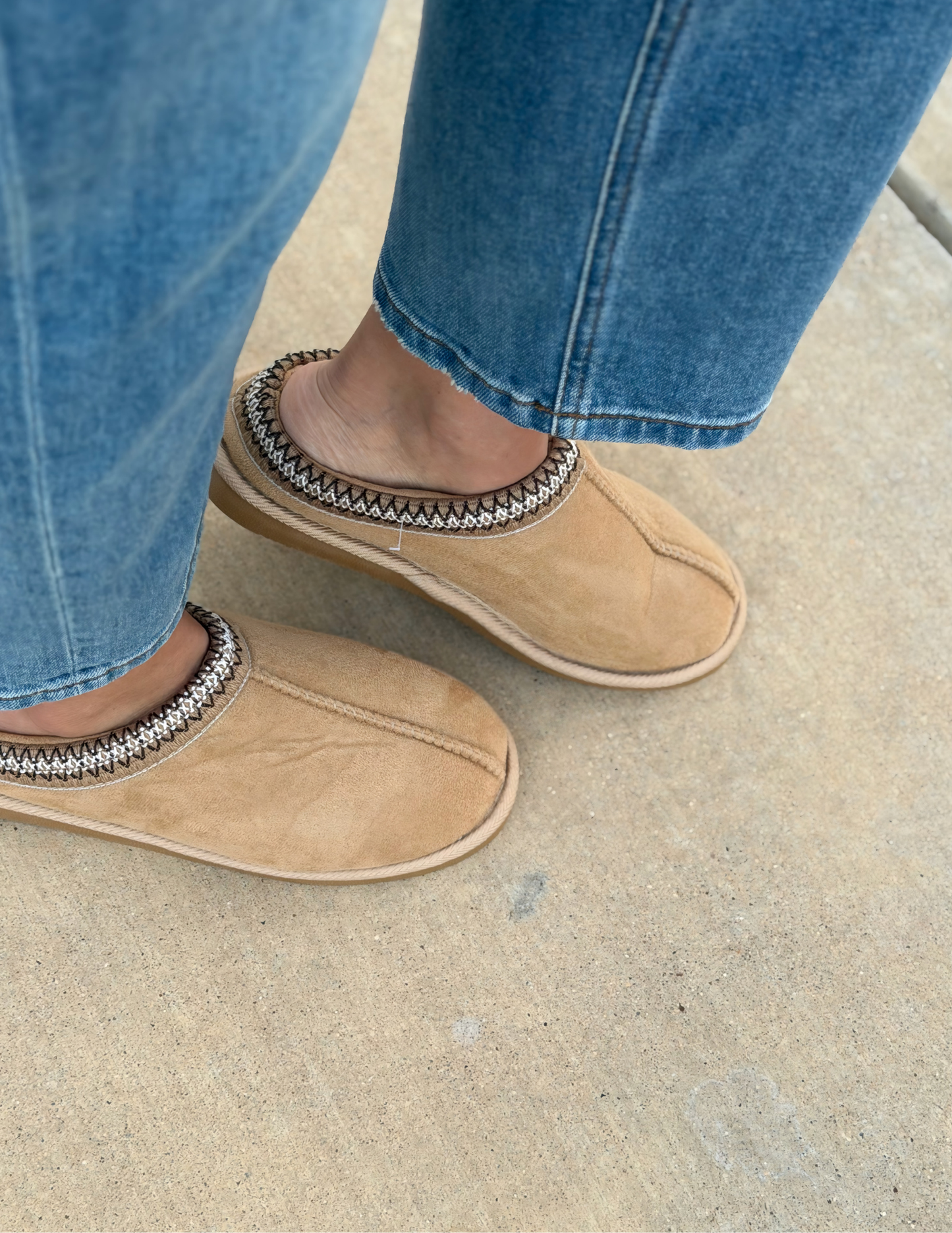 Sand Embroidered Comfy Slippers