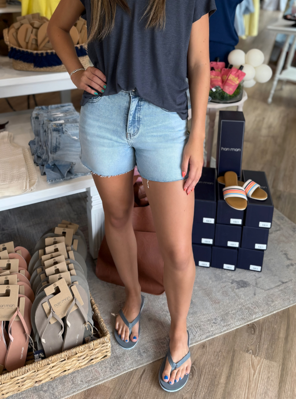 Cameron Mid Rise Shorts- Light Wash - Tres Chic Boutique