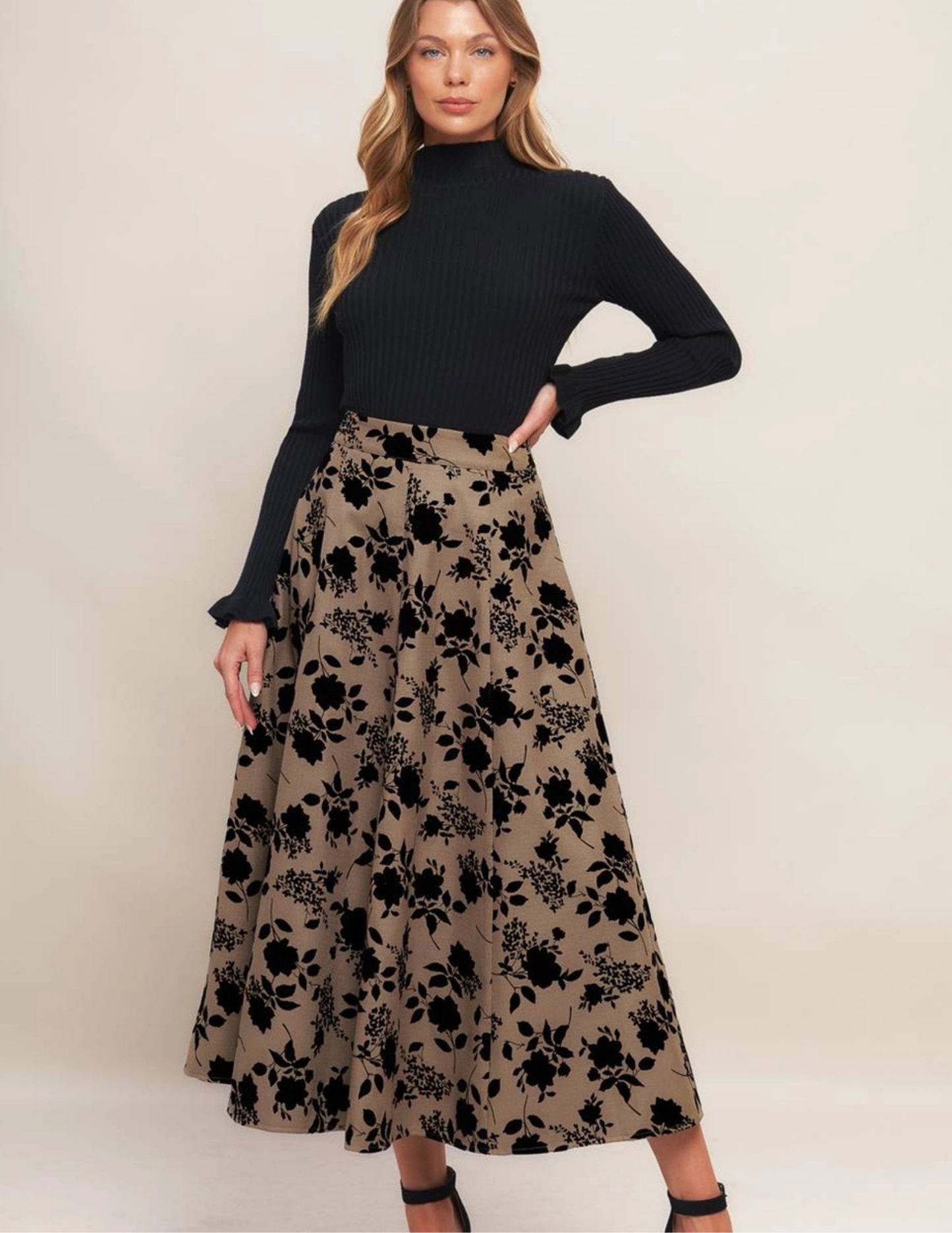 Classic Bloom Flocking Skirt