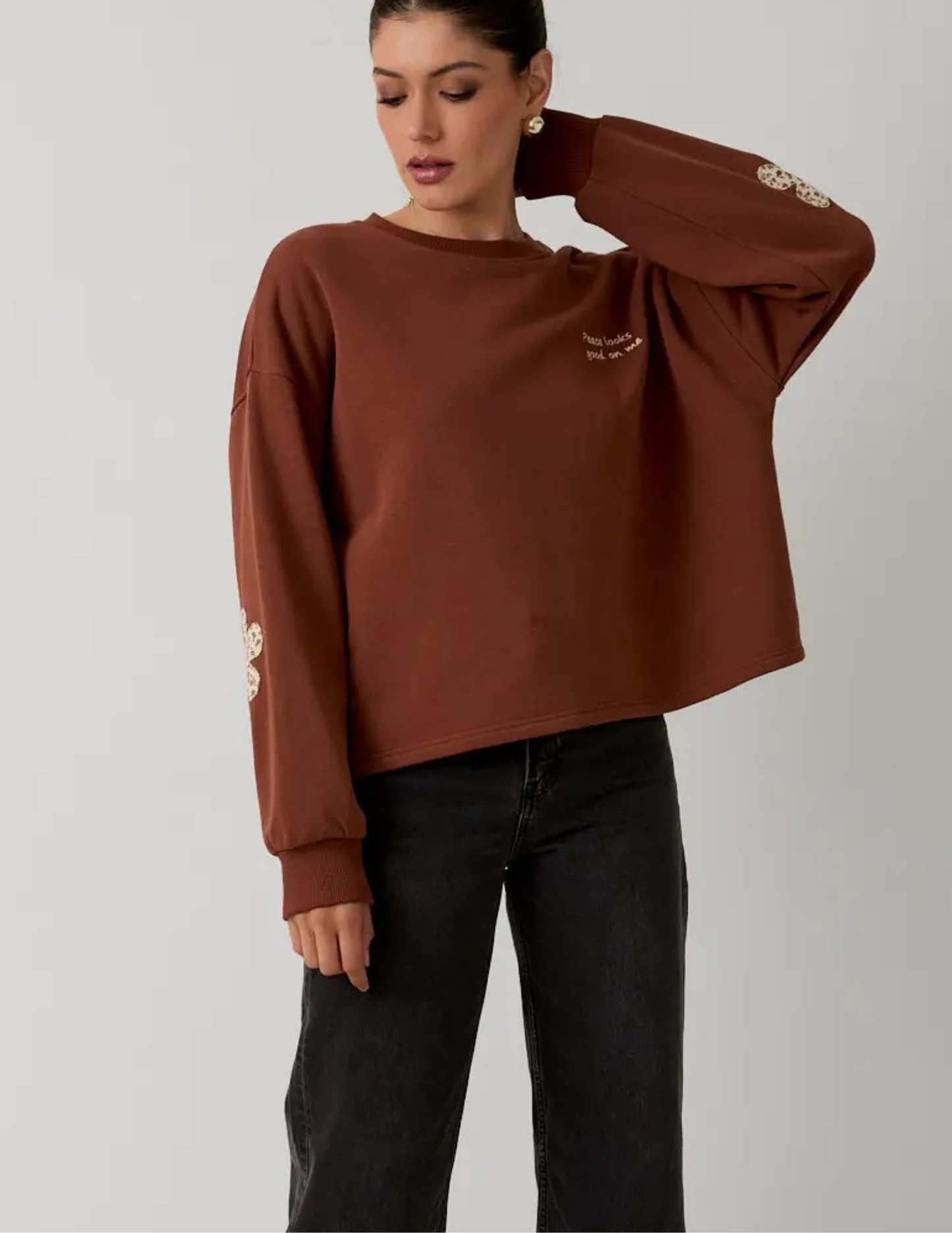 Crew Neck Patch Sweatshirt- Brown